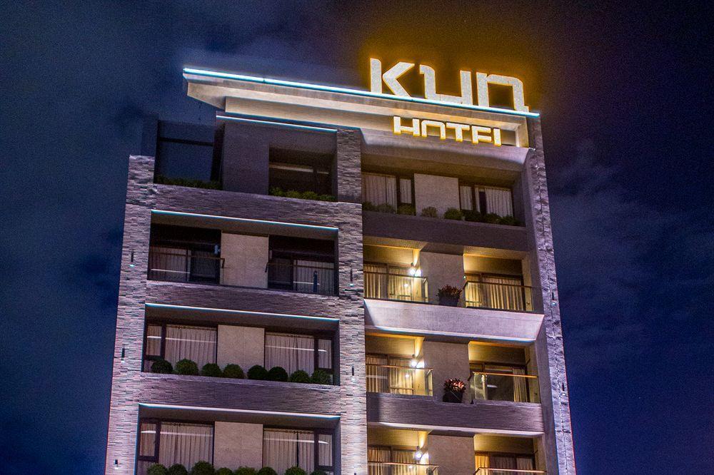 Kun Hotel Taichung Exterior foto