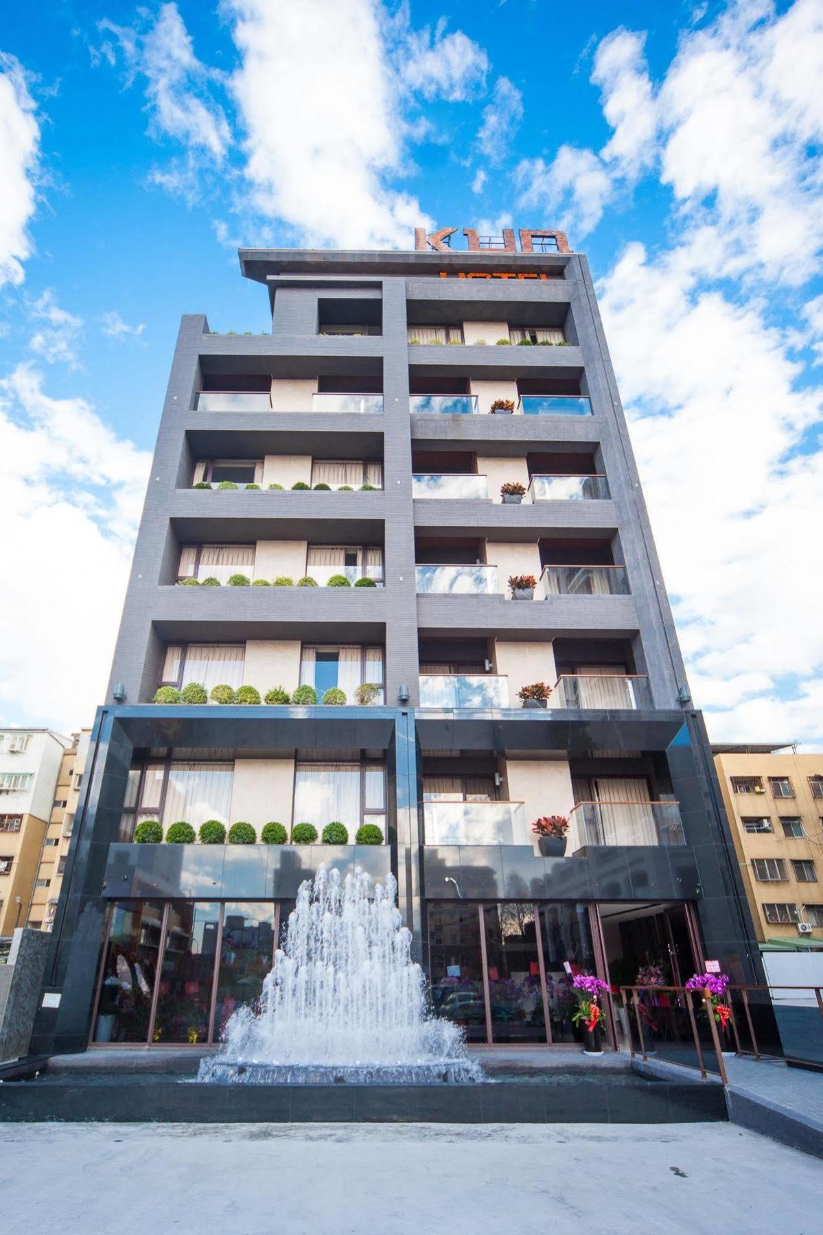Kun Hotel Taichung Exterior foto