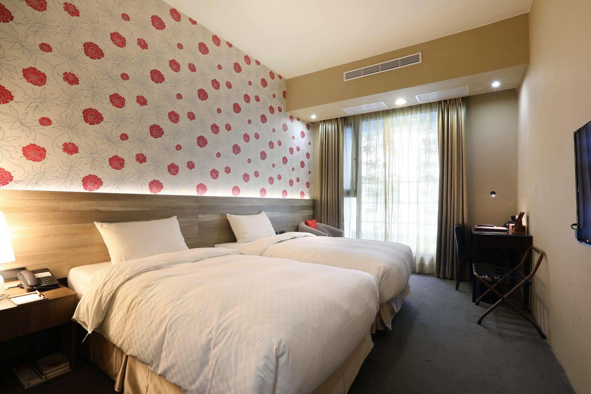 Kun Hotel Taichung Exterior foto