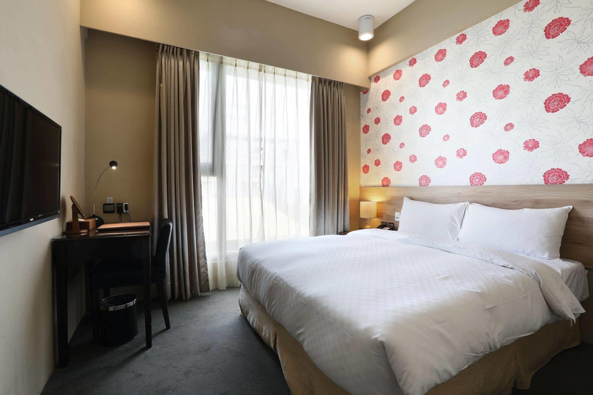 Kun Hotel Taichung Exterior foto